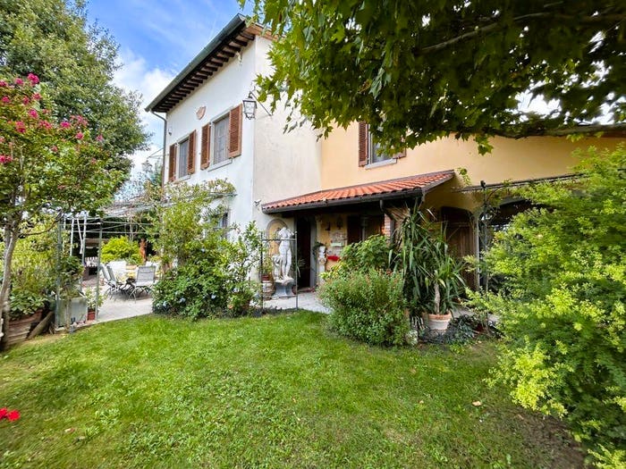 Casa con 6 locali in vendita in Località Montecchio, Castiglion Fiorentino