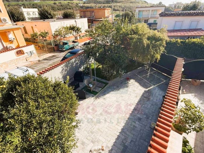 Appartamento quadrilocale in vendita in Via Giuseppe Giusti, Prato del Mare Perazzeta, Santa Marinella
