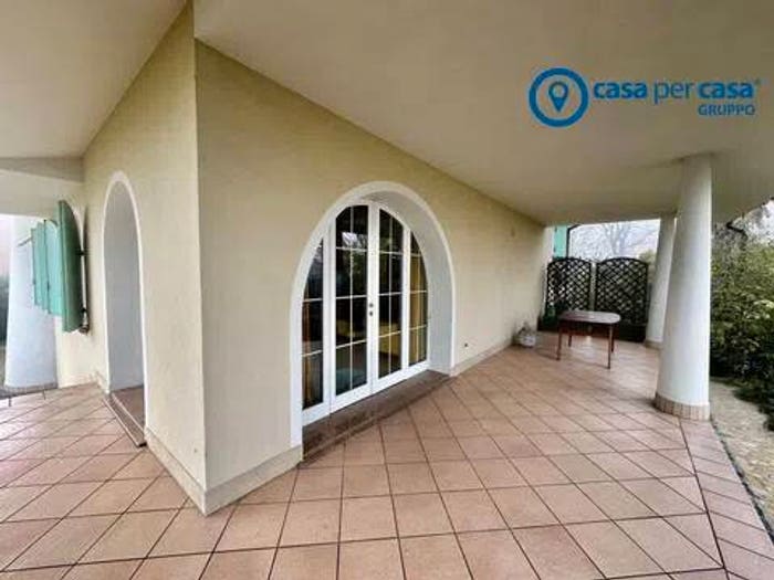 Casa con 6 locali in vendita in Via Roma, Baruchella, Giacciano con Baruchella