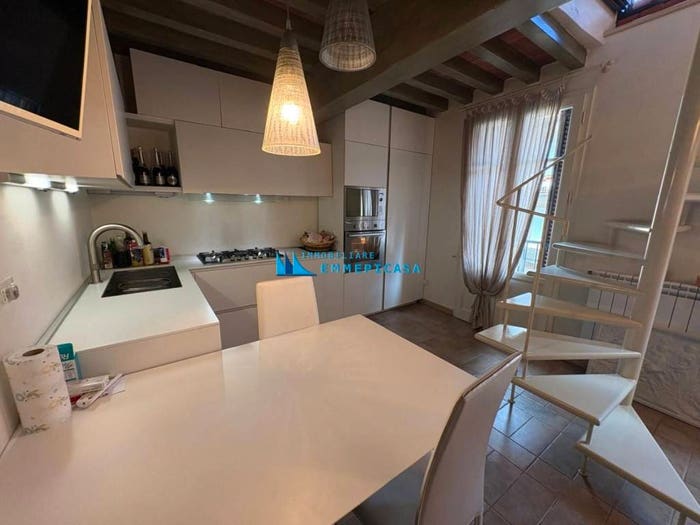 Appartamento trilocale in vendita in Via Roma, Capanne Prato, Montignoso