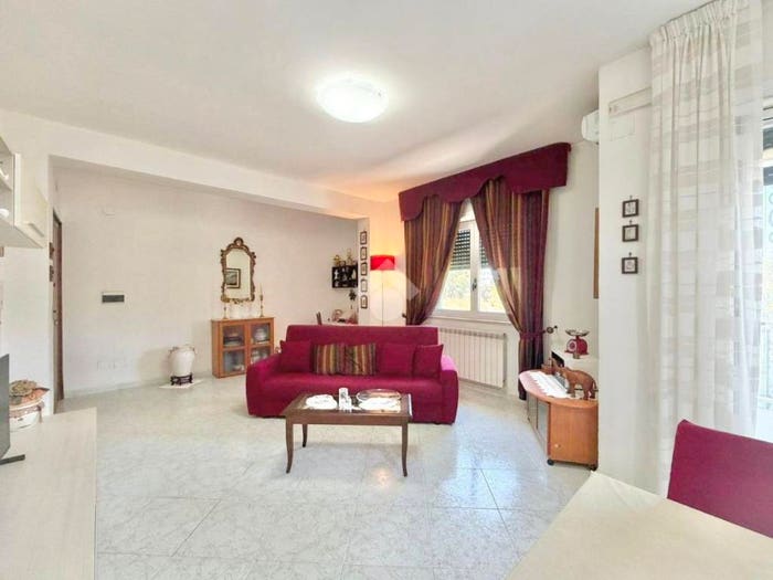 Appartamento trilocale in vendita in Via Amalfi, Centro, Casalnuovo di Napoli
