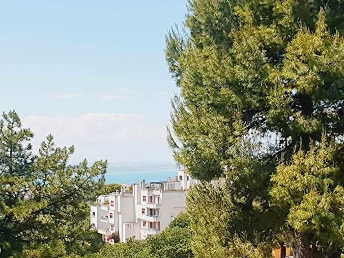 Appartamento con 6 locali in vendita in Pietralacroce, Ancona