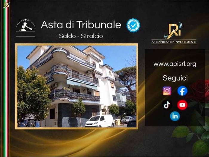 Appartamento con 6 locali in vendita in V Traversa di Via Villa Bisignano, Barra Ponticelli San Giovanni a Teduccio, Napoli