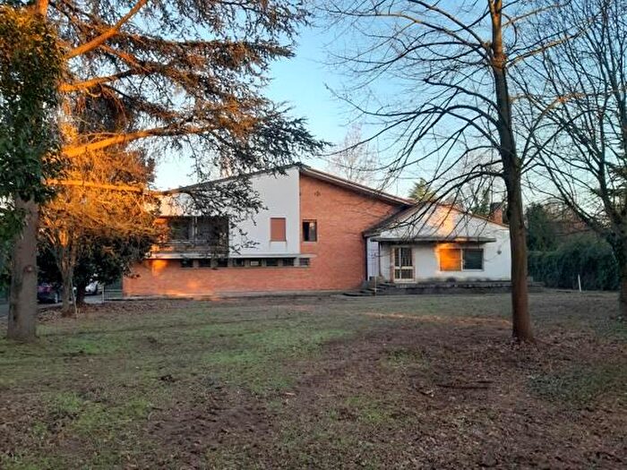Casa con 9 locali in vendita in Mogliano Veneto