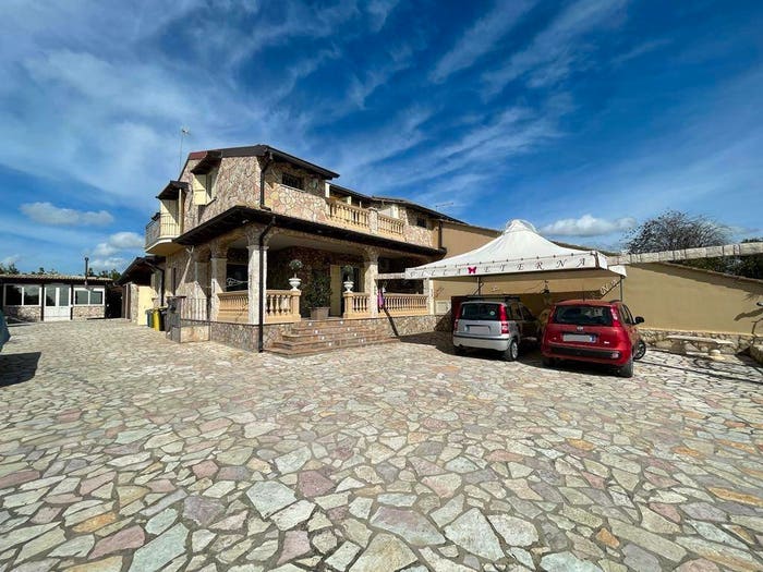 Casa con 6 locali in vendita in Campobello di Licata