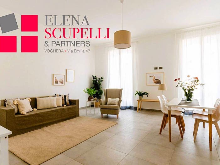Appartamento trilocale in vendita in Via Garibaldi, Centro, Casteggio