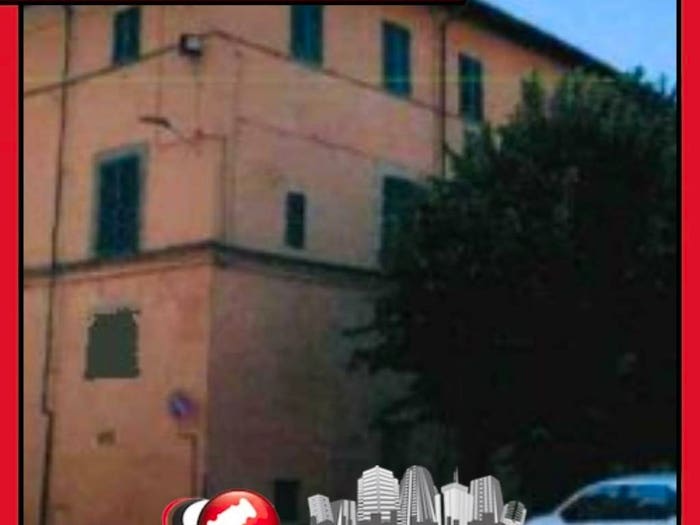 Appartamento con 5 locali in vendita in Piazzetta del Ducci Pescia PT Italia, Centro, Pescia
