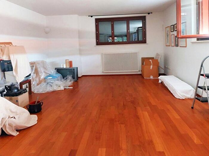 Appartamento con 5 locali in vendita in Viale della Resistenza N snc, Tavernelle, Panicale