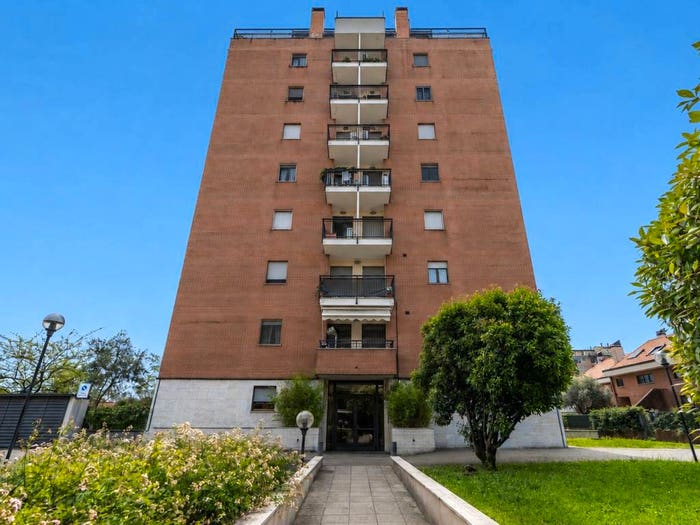 Appartamento bilocale in vendita in Via Franco Tosi, Barona, Milano
