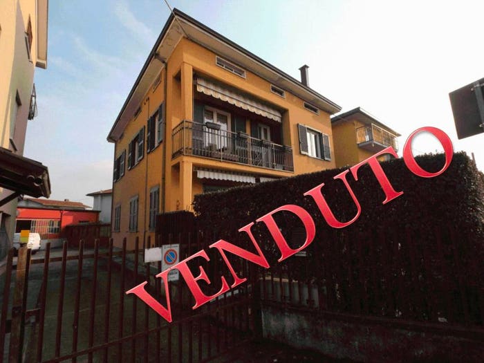 Casa bilocale in vendita in Via Papa Giovanni, Madone
