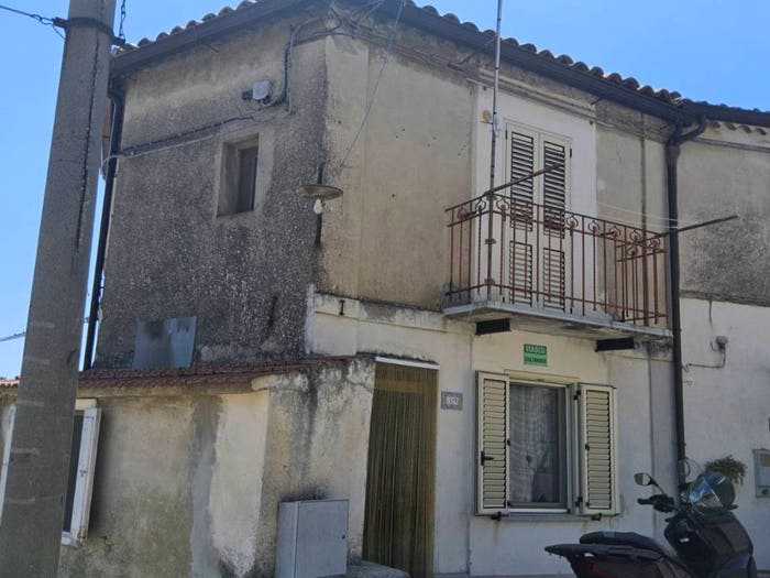 Casa bilocale in vendita in Via Roma, Grotteria