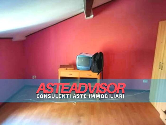Appartamento quadrilocale in vendita in Via Piave, Centro, Apricale