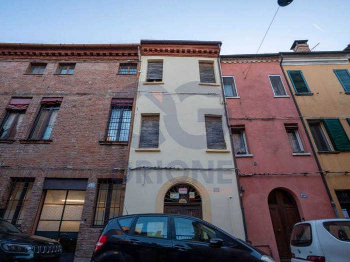 Casa con 5 locali in vendita in Via Ripagrande, San Paolo, Ferrara