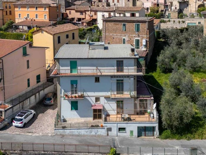 Appartamento con 6 locali in vendita in Via della Vigna, Centro, Castelnuovo di Farfa