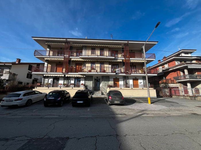 Appartamento bilocale in vendita in Via Roma, Centro, Envie