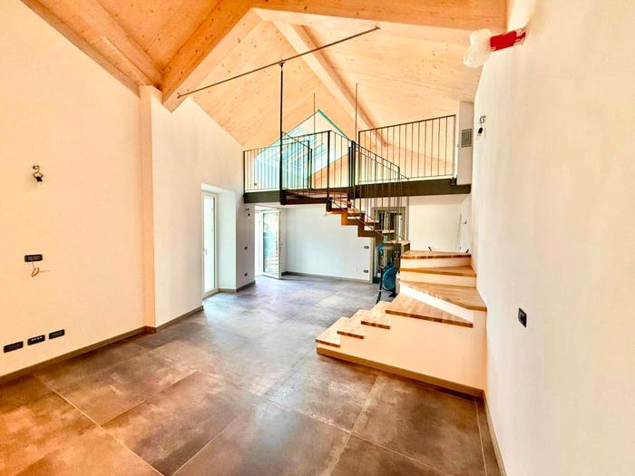 Casa quadrilocale in vendita in Località San Giacomo, Centro, Riva del Garda