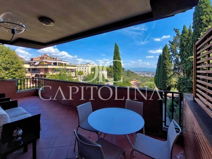 Appartamento con 6 locali in vendita in Via della Camilluccia, Camilluccia Farnesina, Roma