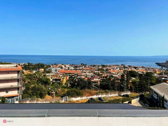 Casa con 5 locali in vendita in Cannizzaro, Catania