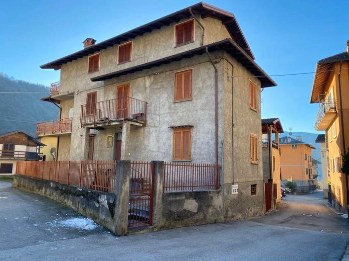 Appartamento bilocale in vendita in Frazione Cevo, Civo