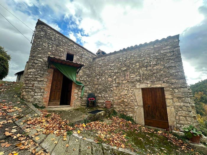 Appartamento trilocale in vendita in Vicolo San Daniele, Ferentillo