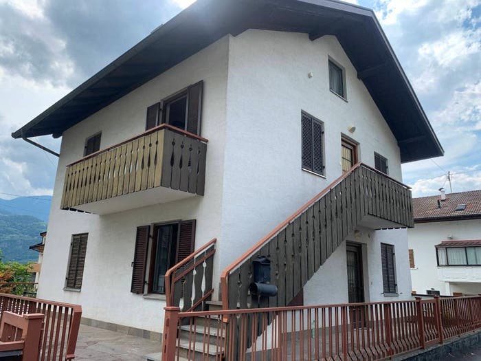Casa con 5 locali in vendita in Postal