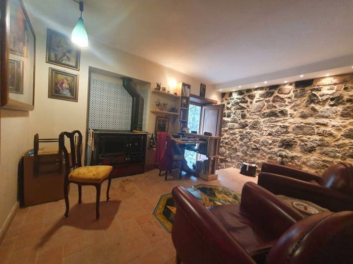 Appartamento quadrilocale in vendita in Via al Castello, Torre Alfina, Acquapendente
