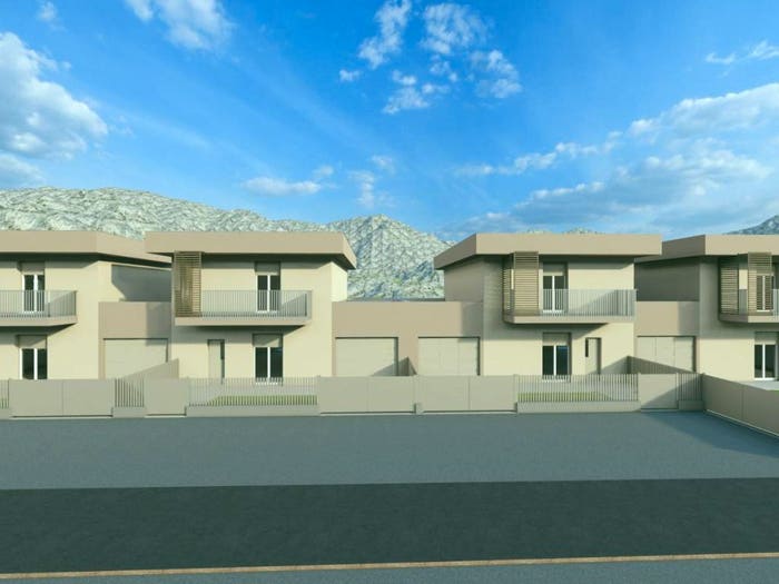 Casa con 6 locali in vendita in Via Soldato Giuseppe Sabbadini, Capriolo
