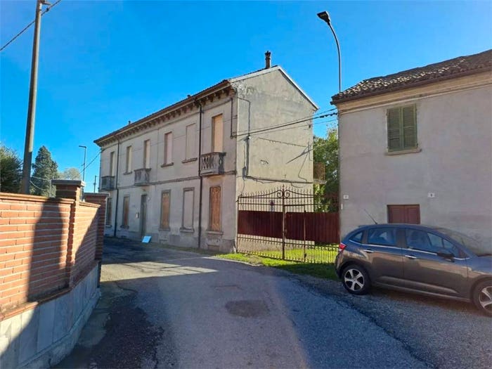 Casa con 6 locali in vendita in Centro, Casteggio