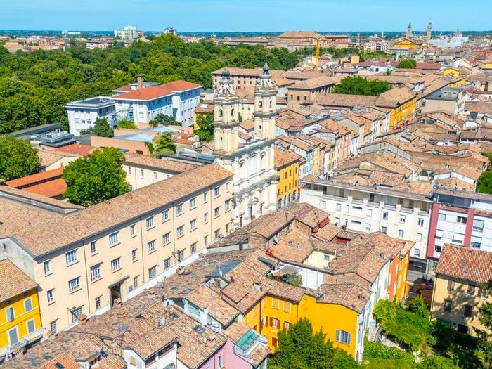 Appartamento bilocale in vendita in Strada Massimo D'Azeglio, Parco Ducale Oltretorrente, Parma