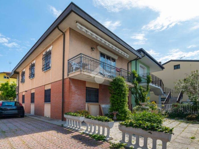 Appartamento trilocale in vendita in Via Semprini, Porto Canale di Ponente, Cesenatico
