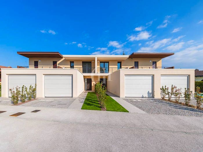 Appartamento trilocale in vendita in Via Costantino il Grande, Rivoltella, Desenzano del Garda