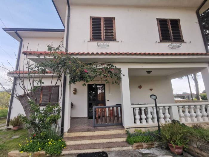 Casa con 6 locali in vendita in Via Palmiro Togliatti, Roccelletta, Borgia