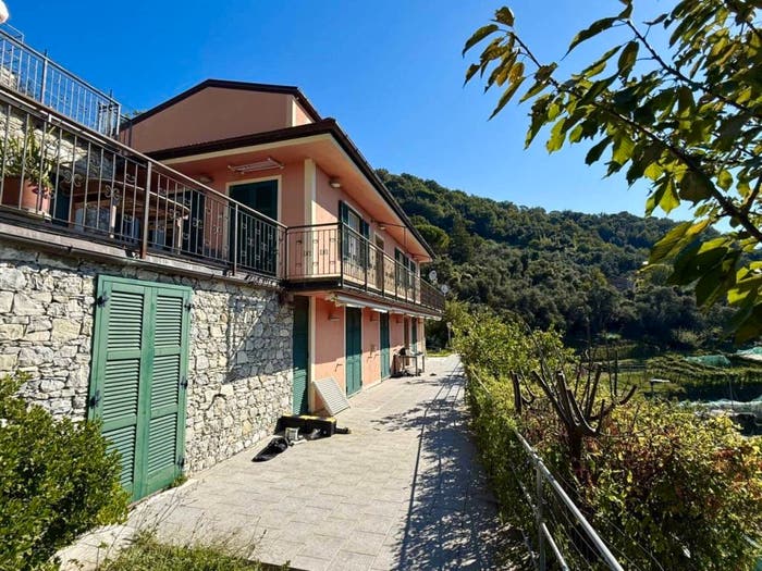 Casa con 6 locali in vendita in Via Sanguineto, Maxena Sanguineto, Chiavari