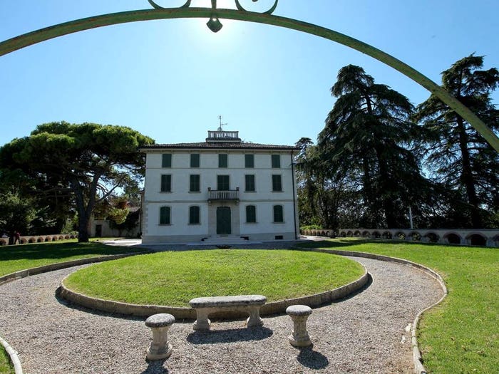 Casa con 6 locali in vendita in Albinea
