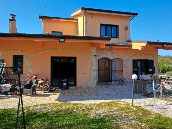 Appartamento con 5 locali in vendita in Via San Bernardino, Serre