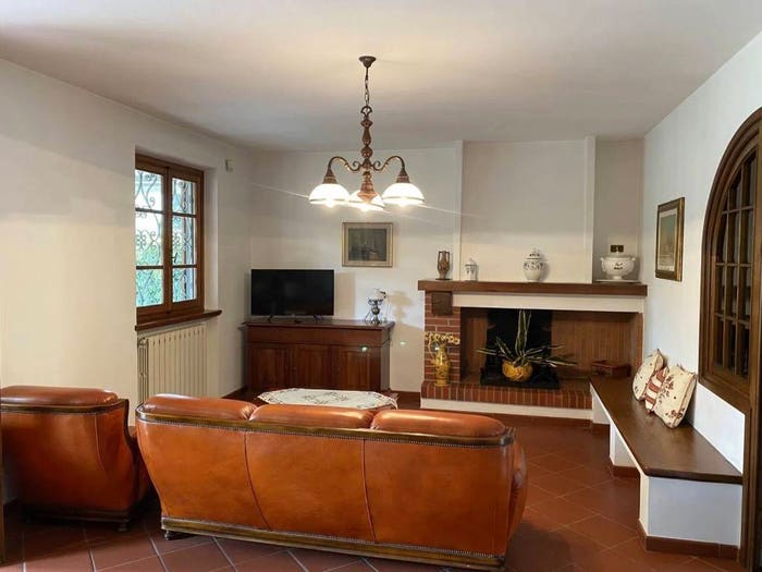 Casa con 6 locali in vendita in Via Xx Settembre, Camaiore Paese, Camaiore