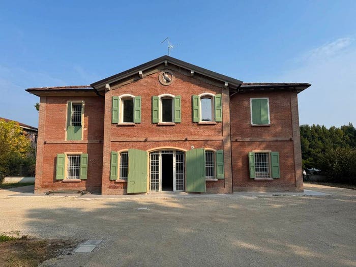 Casa con 6 locali in affitto in Circonvallazione Dante Alighieri, Centro, San Giovanni in Persiceto