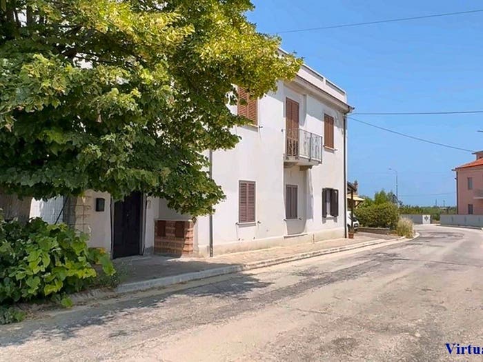 Casa con 6 locali in vendita in Strada Vicinale Contrada Civitarese, Civitarese, Ortona