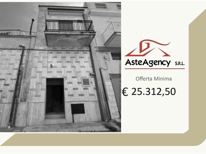 Appartamento trilocale in vendita in Via flli bandiera, Trinitapoli