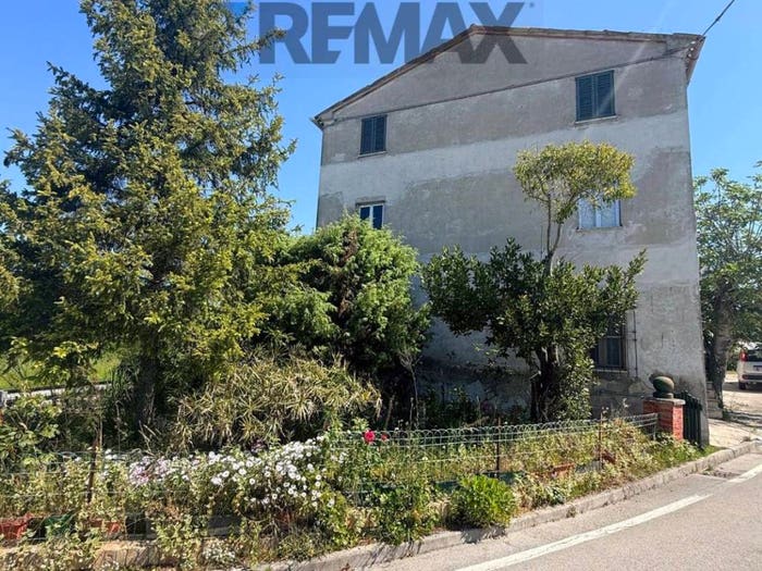 Casa con 6 locali in vendita in contrada coste, Coste, Staffolo