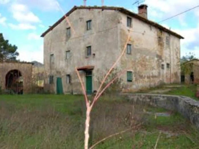 Casa con 6 locali in vendita in Barberino di Mugello