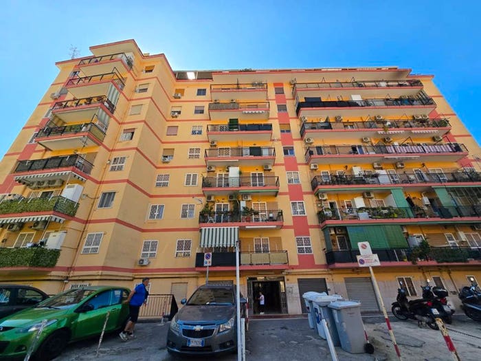 Appartamento bilocale in vendita in Via Vecchia Canzanella, Fuorigrotta, Napoli