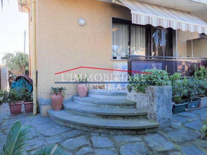Casa con 6 locali in vendita in Via Fenice, Marina di Massa Centro, Massa