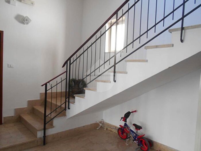 Appartamento con 5 locali in vendita in Viale Roma, Castelvetrano