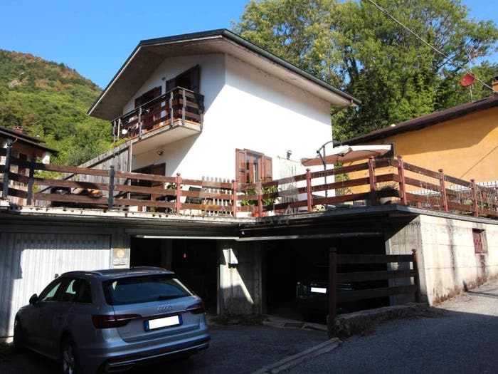 Casa trilocale in vendita in Via Giuseppe Garibaldi, Centro, Frabosa Sottana