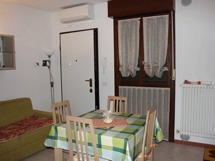 Appartamento bilocale in vendita in Via Giorgio De Chirico, Torrette Ponte Sasso, Fano