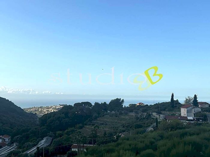 Casa con 5 locali in vendita in Due Strade, Bordighera