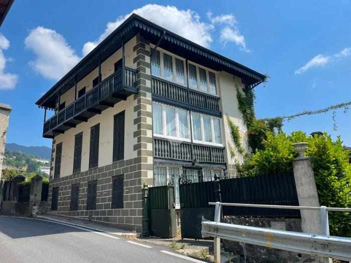 Casa con 6 locali in vendita in Frazione versino, Centro, Viù