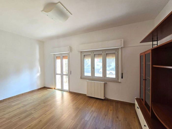 Appartamento quadrilocale in vendita in Via Pietro Gasparri, Centro, Macerata