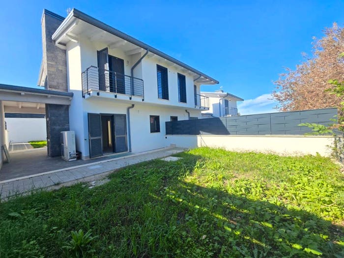 Casa con 5 locali in affitto in Via Sentiero del Bosco, Anagnina, Grottaferrata